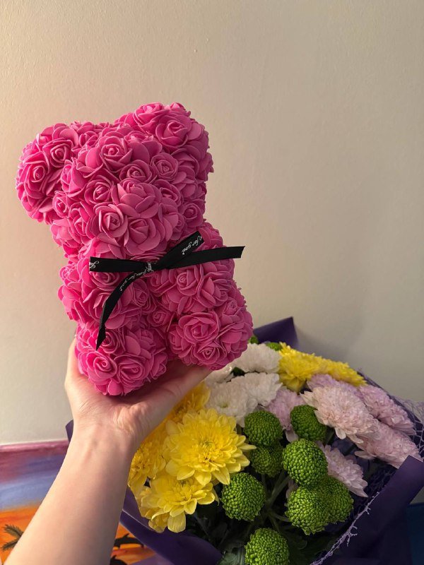 Подарочный мишка из искусственных роз с бантом 3