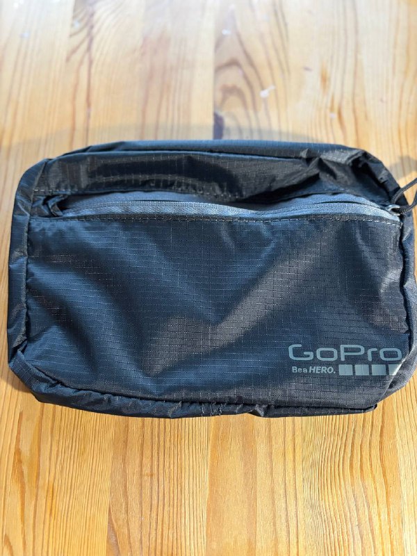 Аксессуары к камере GoPro: трипод, медиа мод, сумочка, пульт, лампа, переходник 6