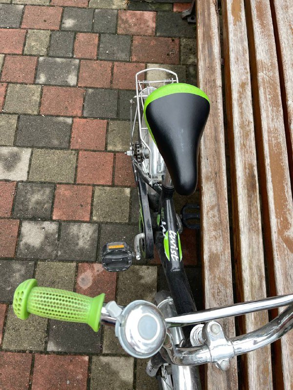 Детский велосипед с дополнительными колесами 2