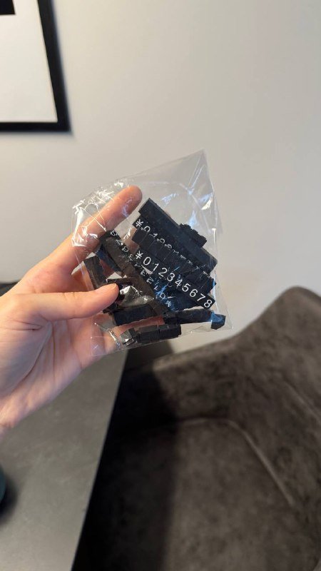 Дырокол, краска для штампа, цифры, высушенные цветы 4