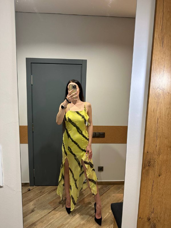 Платья Bershka и Zara, юбки, рубашки