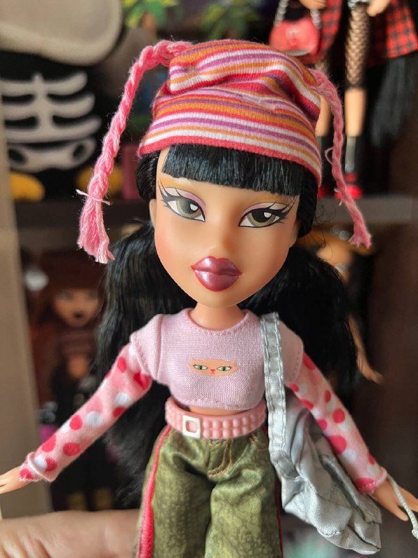 Кукла Bratz Jade first edition с аксессуарами 2