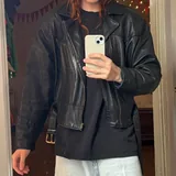 Косуха, плюшевая куртка Adidas, олимпийка Adidas, куртка Pelle Pelle, сумка 1