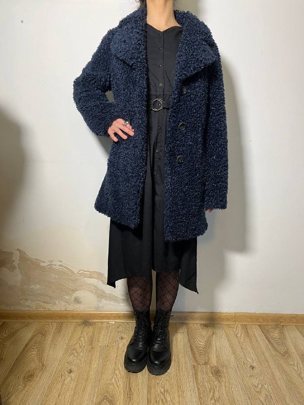 Шуба черничного цвета размер S-M