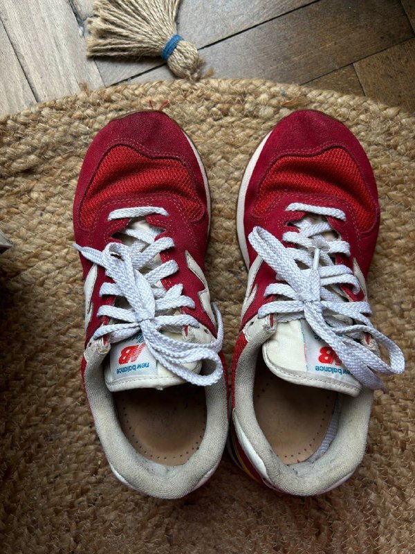 золотая сумка, кроссовки New balance, платье, топ, леопардовые штаны, леггинсы 2