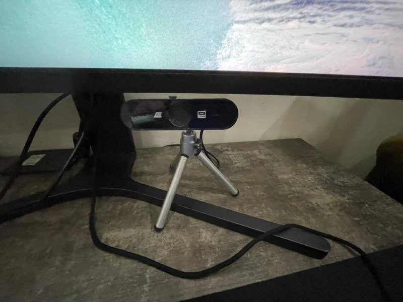 Компьютер с монитором, мышью и креслом 5