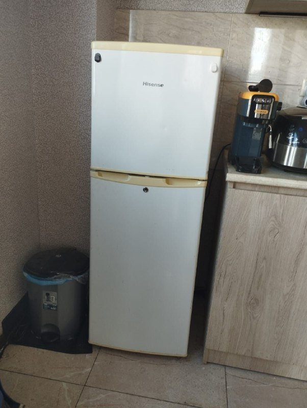 Холодильник Hisense