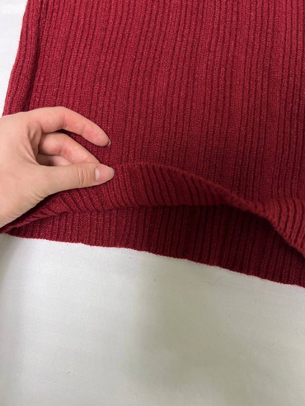 Бордовый свитер 3