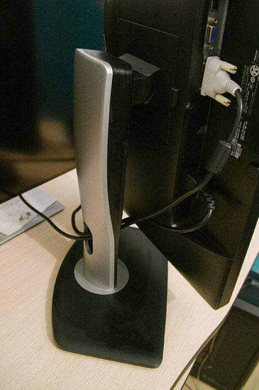 Монитор DELL P2412H 24 FullHD TN 4