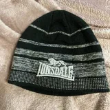 Шорты Dolce Gabanna, шапка Lonsdale London 4