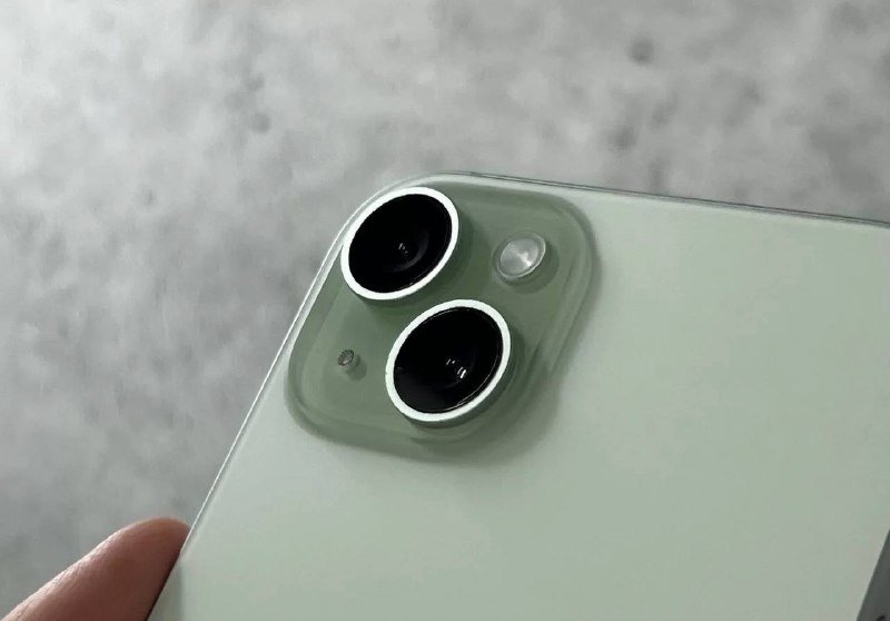 iPhone 15 Plus 128 GB 2
