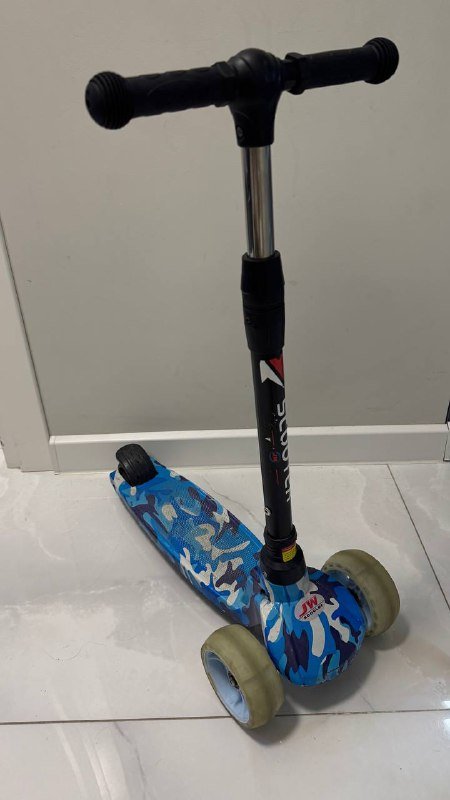 Самокат 3х колесный мощный почти новый