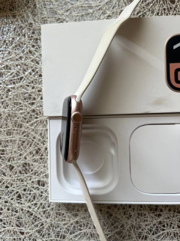 Apple Watch 10 46 мм 4