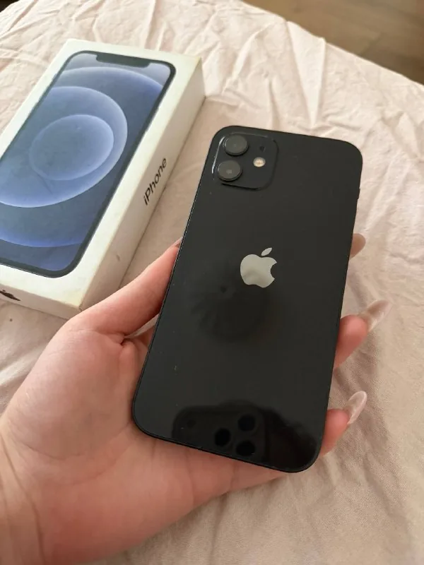 iPhone 12 на 126 гб черный 1