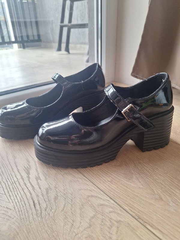 Женские туфли 39 размер 2