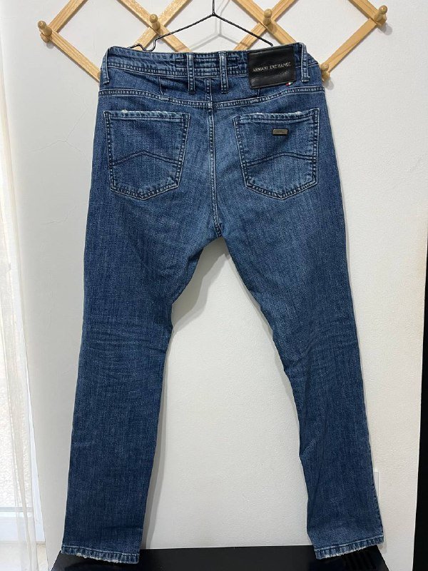 Ветровка Outventure, джемпер Outventure, джинсы Armani Exchange 5