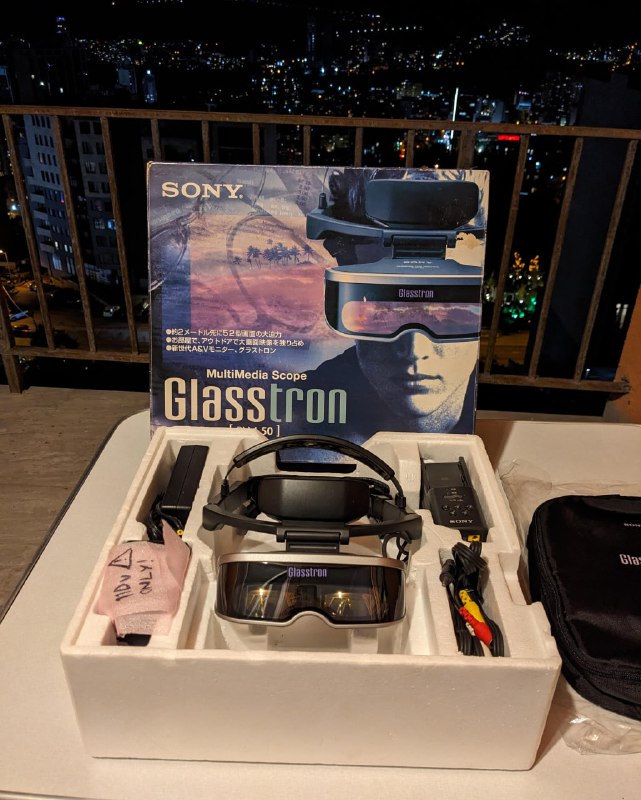 Голографические LCD-очки Sony Glasstron PLM-50 1