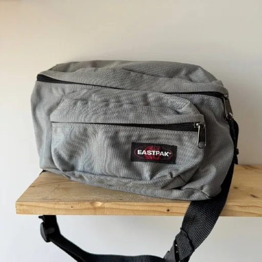 Бананка Eastpak