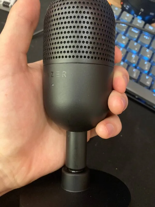 Микрофон Razer Seiren Mini V3 1