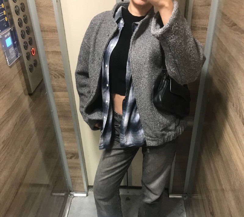 Женский шерстяной бомбер размер M