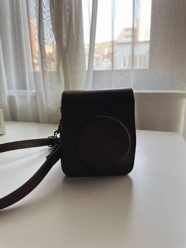 Instax Mini 70 фотоаппарат с тремя наборами картриджей и чехлом 6