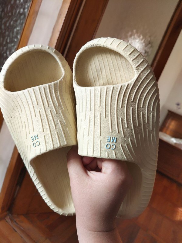 Жёлтые шлёпанцы размер 42