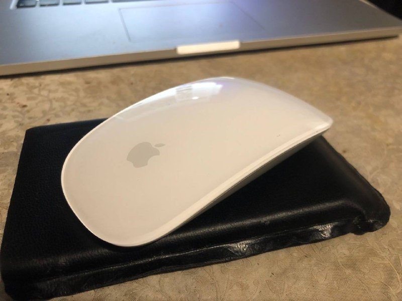 Электрогриль, книги, Magic Mouse, SSD 3