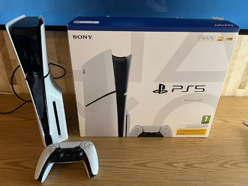 Playstation 5 slim 1TB 2
