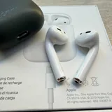 AirPods 2, кабель, чехол 4