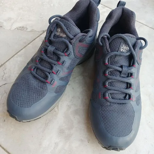Кроссовки для хайкинга, штаны Decathlon