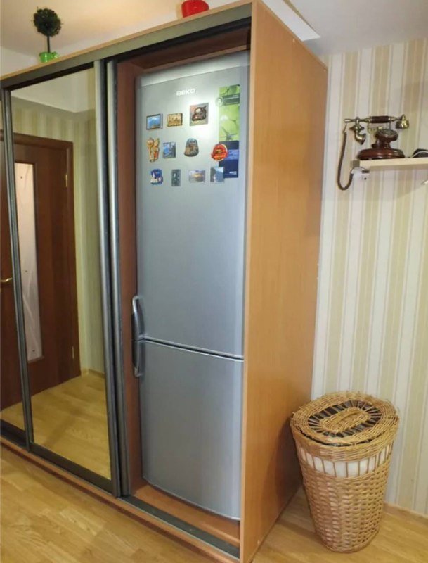 шкаф, холодильник, диван