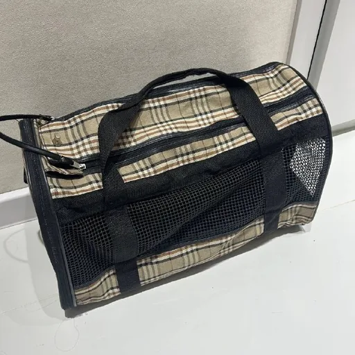 Pet carrier