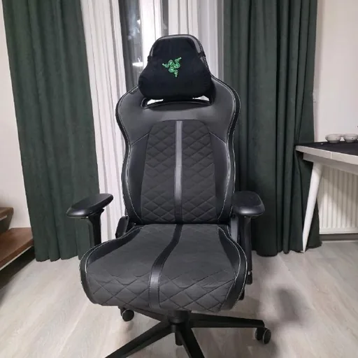 Игровое кресло Razer Enki