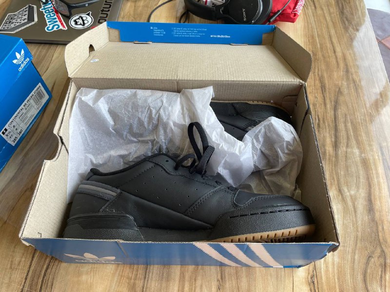 Кроссовки Adidas мужские, женские 2