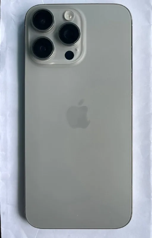 iPhone 15 Pro Max 256 ГБ 1