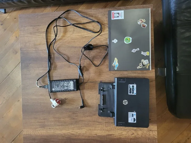 Ноутбук HP EliteBook 8470w, док-станция 1