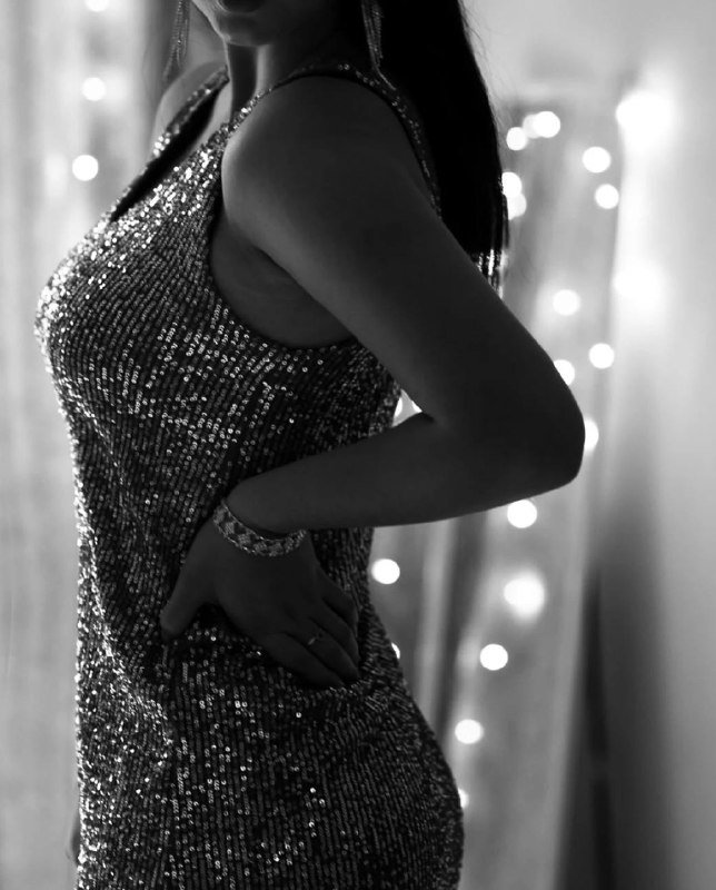 Платье в паетках размер М 3