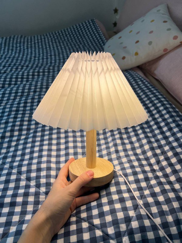 Настольная лампа