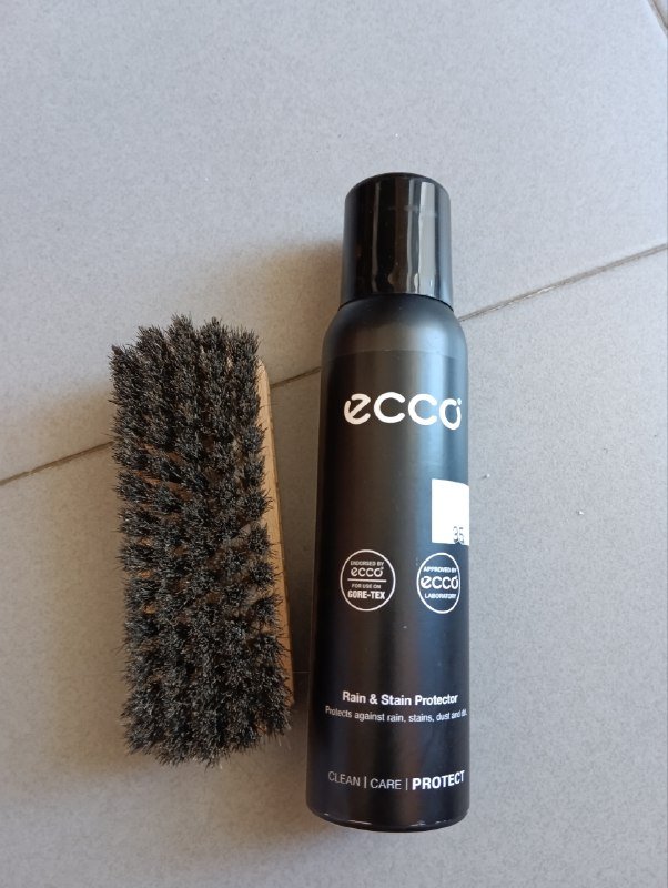 Косметички, адаптеры питания, кабели, зонтик, сумка, рюкзак, щетка и средство для обуви 5