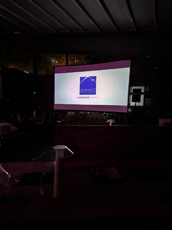 Проектор Xiaomi Mi Smart Projector 2 Pro, экран для проектора 4