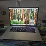 MacBook Pro 15.4" 2018 1