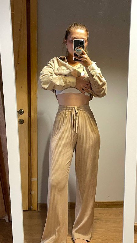 Топы SHEIN, джинсовая юбка XS, рубашка H&M XS, штаны 42 рр 8