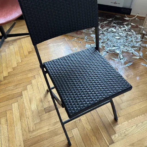 Складной черный дачный стул