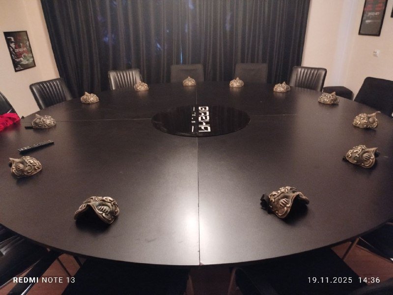 Премиальные круглые столы из массива дерева 2