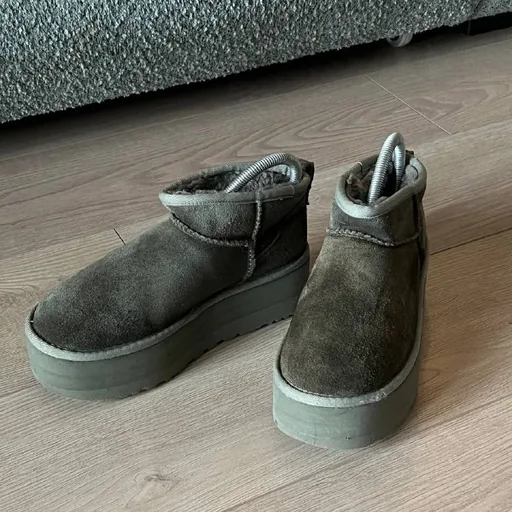 UGG Classic Ultra Mini Platform, 37 размер