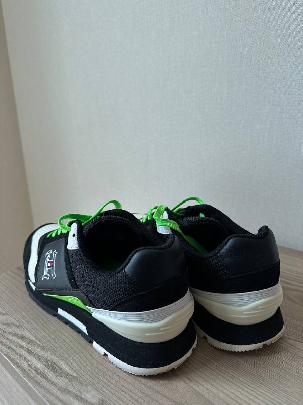 Мужские кроссовки Tommy Hilfiger размер 40 4