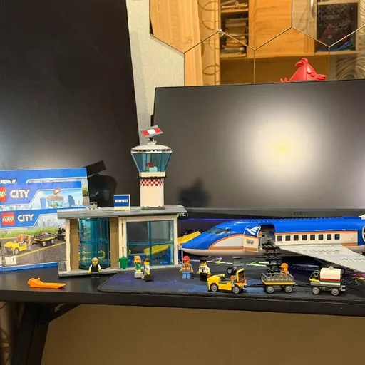 LEGO 60104 passenger airplane with airport