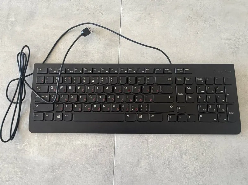Клавиатура Lenovo 300USB 1