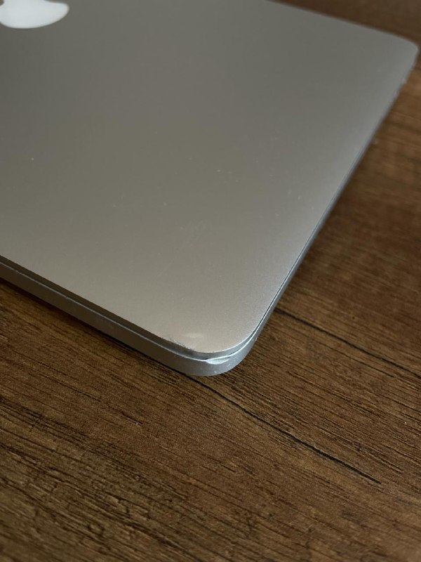 MacBook Pro 13" 2015 Core i5 8GB 256GB SSD 3