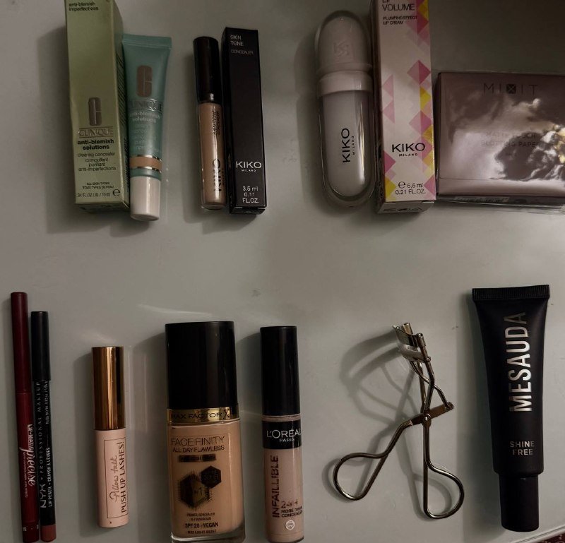 Консилеры Clinique, Kiko Milano, L’Oréal, плампер, тушь, карандаши губ, тональный крем, праймер